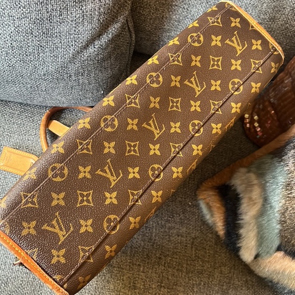 AUTHENTIC Louis Vuitton Rivoli briefcase Monogram, lock keys, luggage tag - Picture 4 of 17